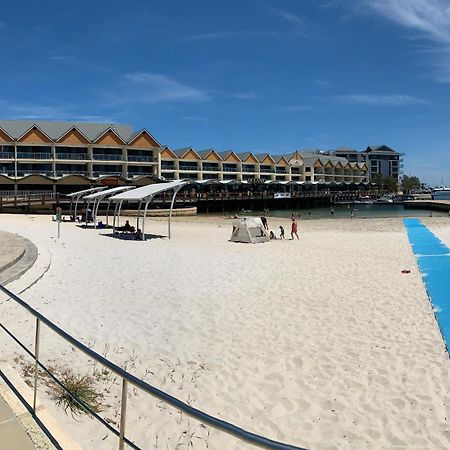 The Hutt On Mandurah Marina Daire Dış mekan fotoğraf